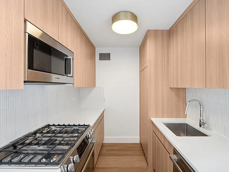 501 E 87th St #11C — Photo 6