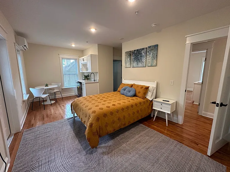 118 Hudson Street — Photo 4