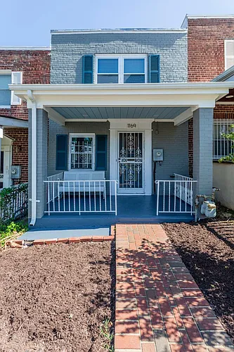 1169 Summit St NE Photo 1