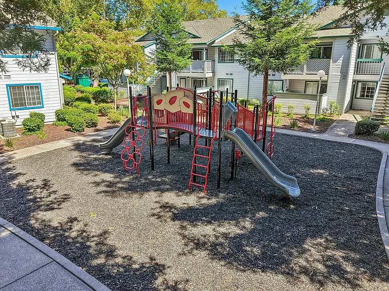 Country Brook Rental Condos — Photo 14