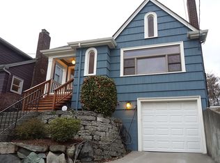 162 NW 73rd St, Seattle, WA 98117