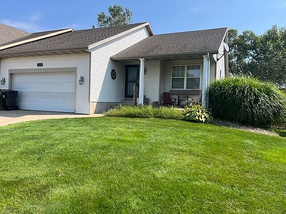 2nd image of 3590 Twin Oaks Ln