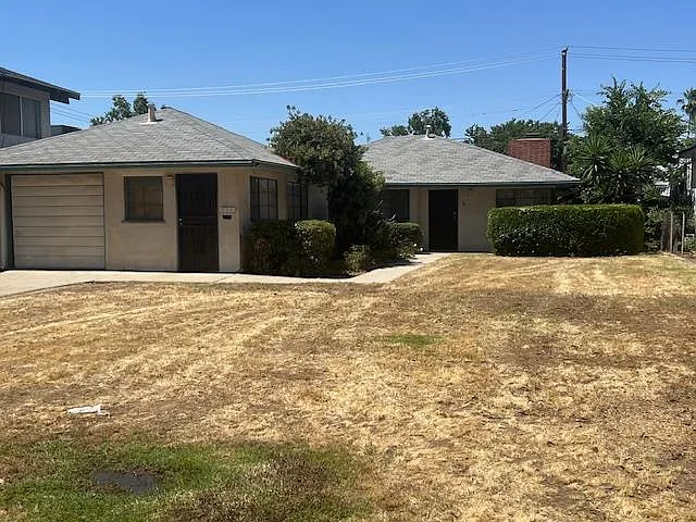 111 E Eden Ave photo 1