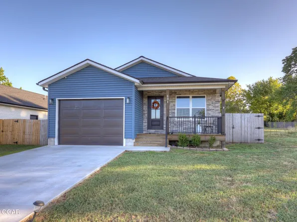404 E Maple St, Diamond, MO 64840