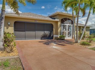 2821 SE 8th Ave, Cape Coral, FL 33904