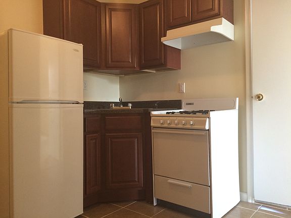 2nd image of 2371 2nd Ave APT 19