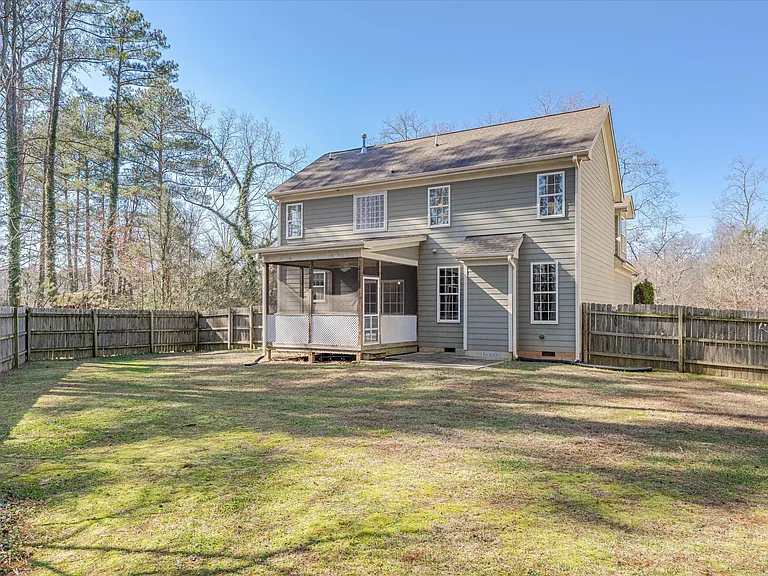 320 Lawrence Rd — Photo 25