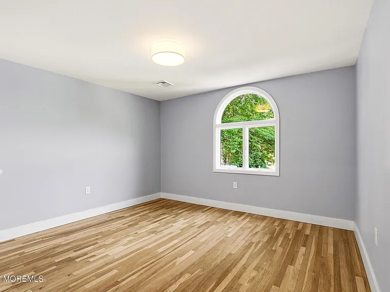 331 Gordons Corner Rd — Photo 27