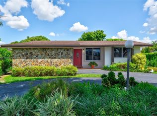 9125 SW 21st Ter, Miami, FL 33165