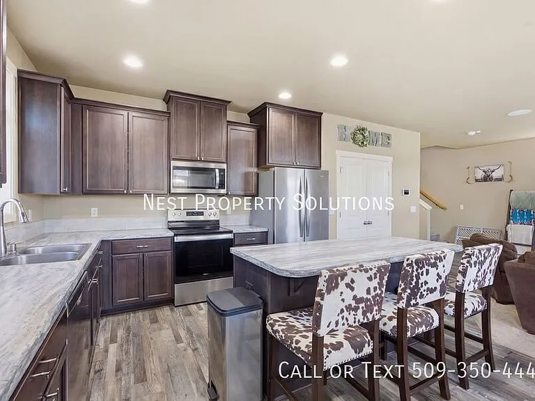 1111 Hilltop Ave NE — Photo 9