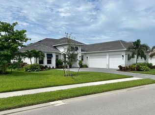 14200 Laguna Springs Ln, Naples, FL 34114