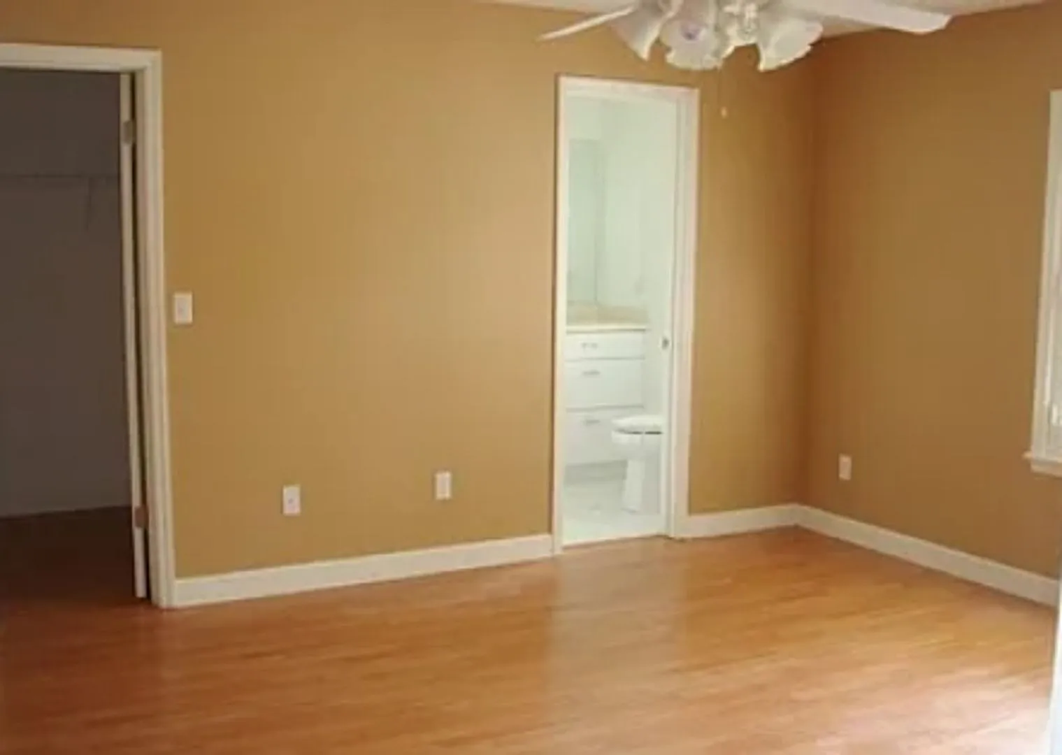 3 Bedroom Over 2000sqft — Photo 2