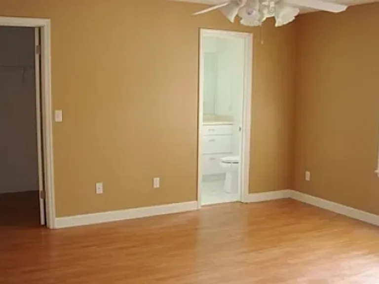 3444 Country Walk Dr — Photo 2