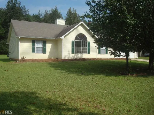 41 Sandstone Ln, Sharpsburg, GA 30277