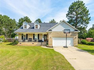 550 E Lake Ridge Rd, Raeford, NC 28376