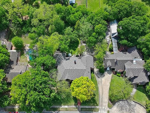3rd image of 602 Mills Pl