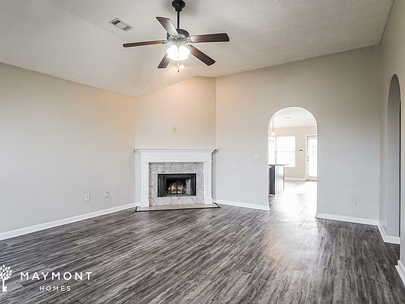 3rd image of 1677 Buena Vista Blvd