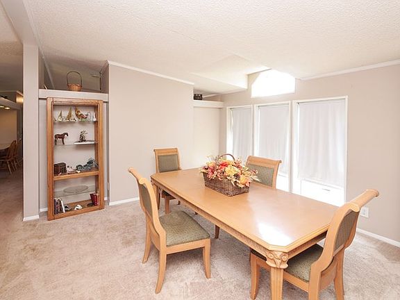 4th image of 135 Navaho Dr