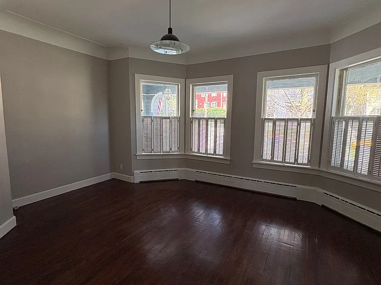 21 Prospect Ave NE #1 — Photo 3