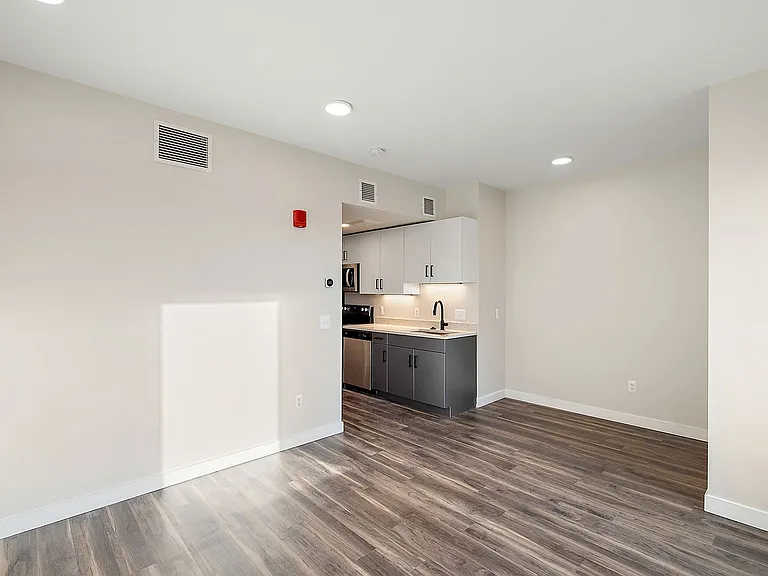 7631 E Lafayette St — Photo 15