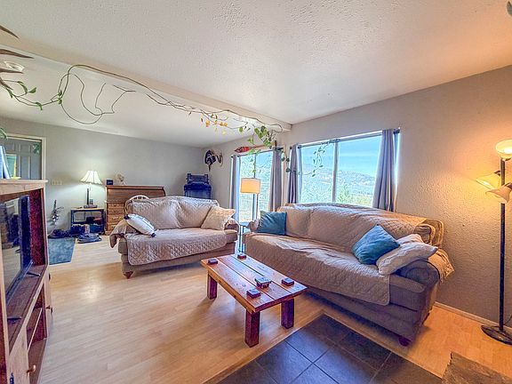 5th image of 2231 Blue Creek Locke Rd