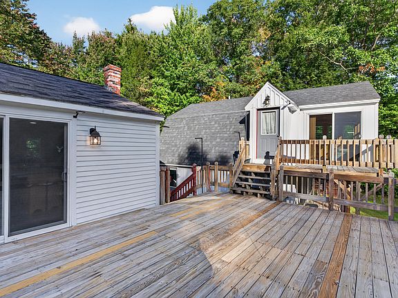 4th image of 6 Strout Brook Drive