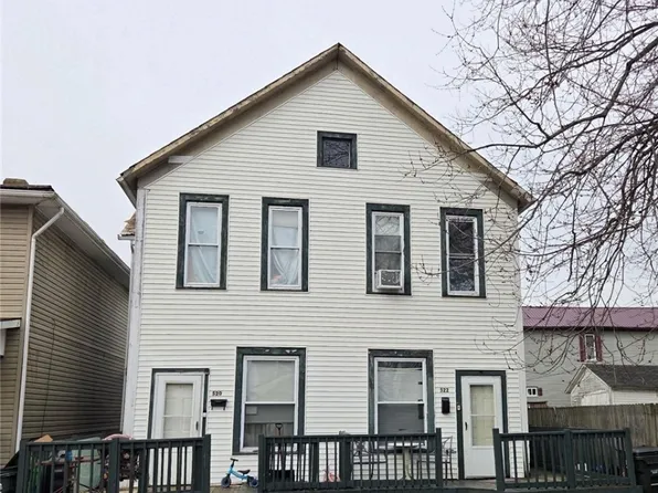 520/522 N Uhrich St, Uhrichsville, OH 44683