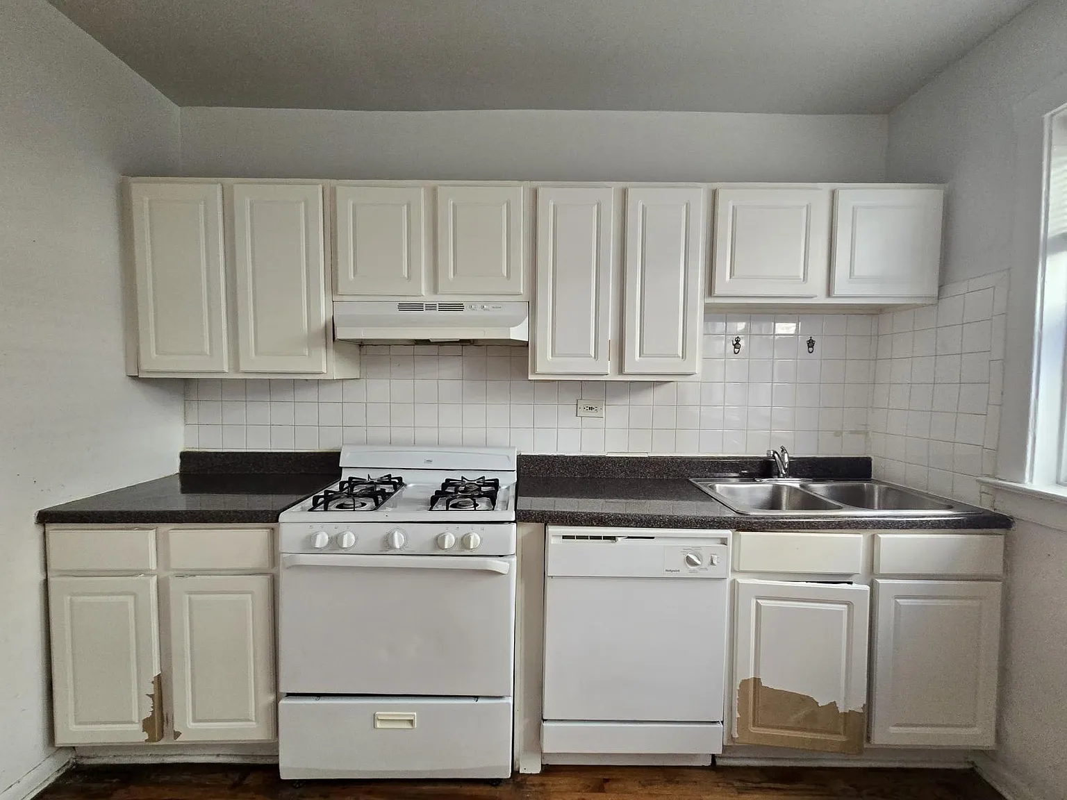 5030 N Springfield Ave — Photo 2