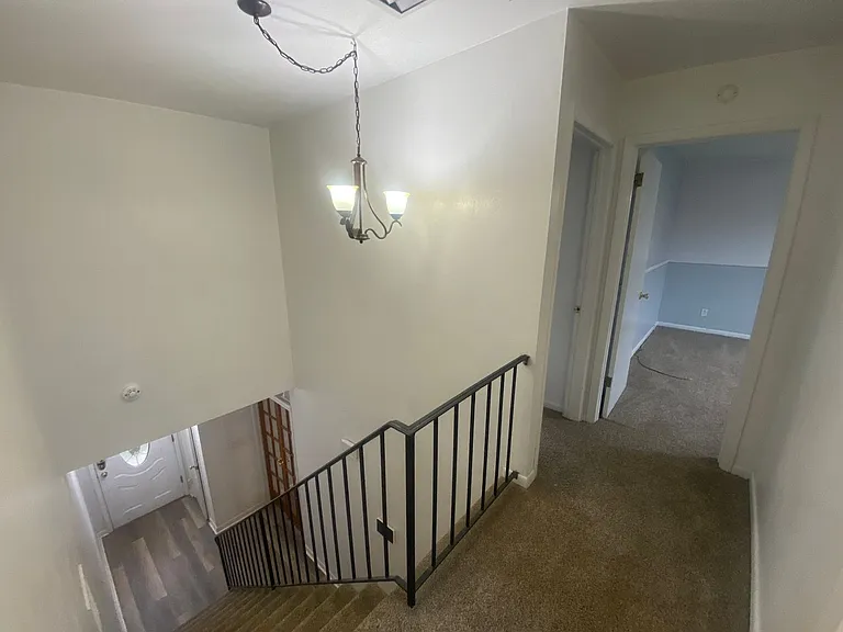 8225 Tabor Ct — Photo 15