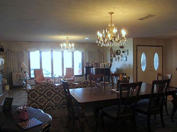 3rd image of 6515 Gladiola Ave