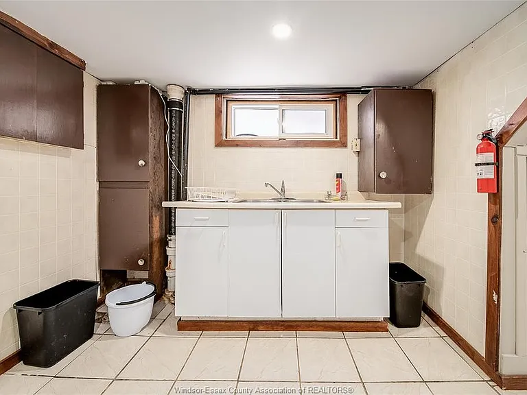 431 Randolph Ave #LOWER — Photo 12