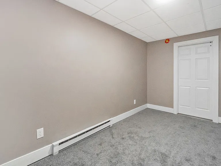 2269 Pennsylvania Ave — Photo 34
