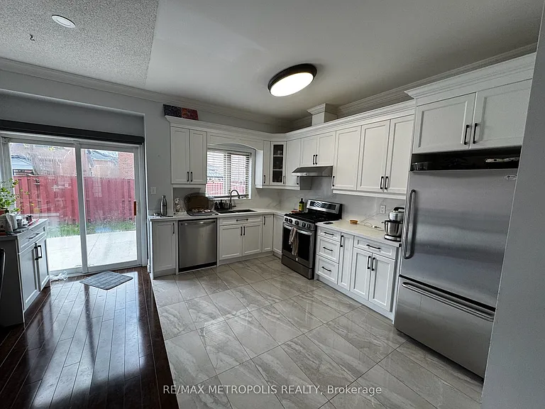 24 Viceroy Cres #MAIN — Photo 19