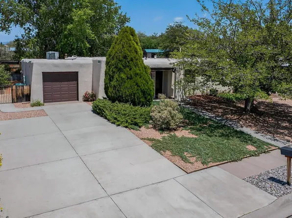2454 Camino Capitan, Santa Fe, NM 87505