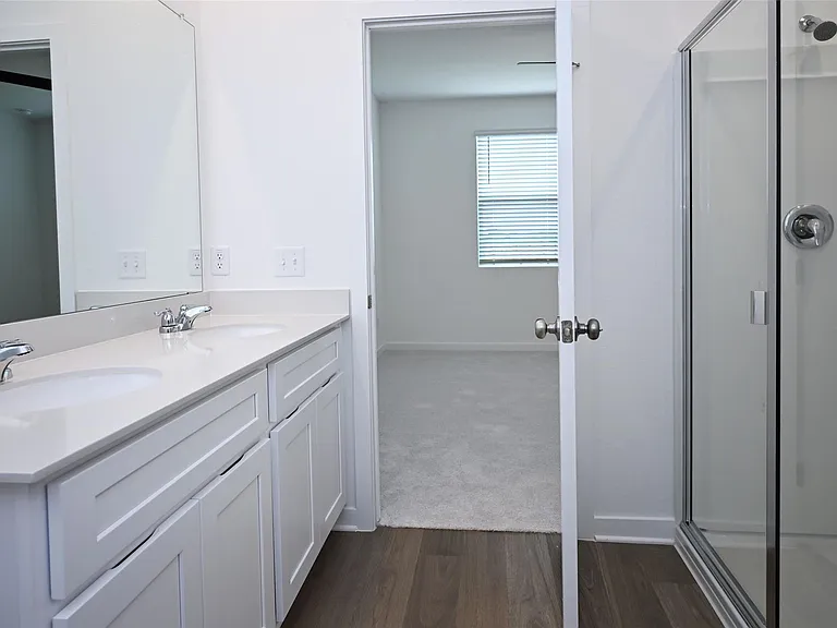 261 Elk Ave — Photo 22