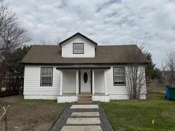 205 E Martin Luther King Jr Blvd, Taylor, TX 76574