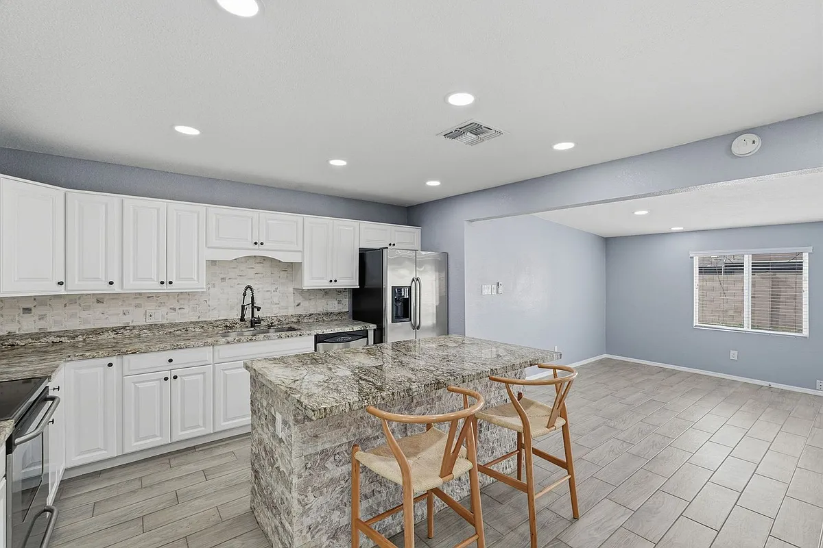 Building Photo - 2934 N 79th Ln