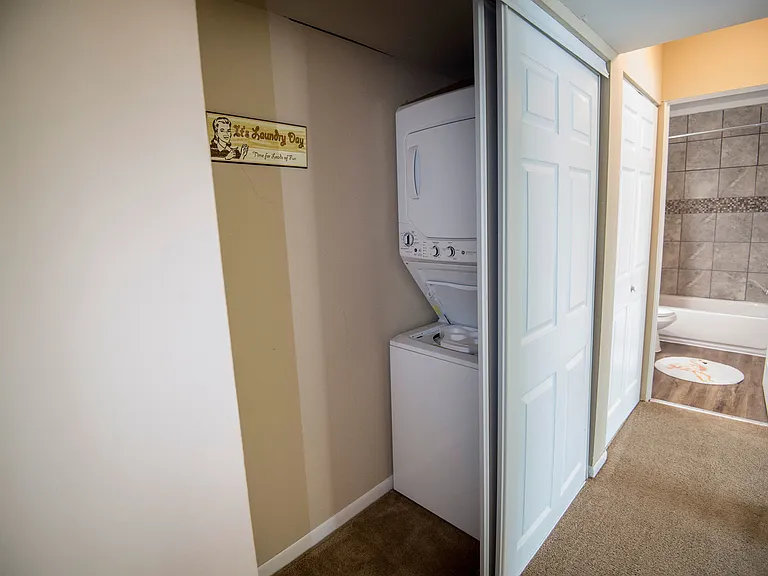 Black Bear Creek Apartments — Photo 8