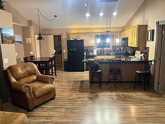3rd image of 312 Oak Hammock Ln