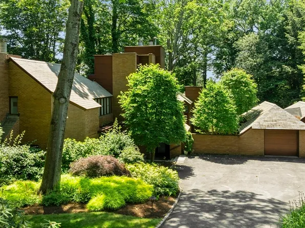 331 Heath St, Brookline, MA 02467