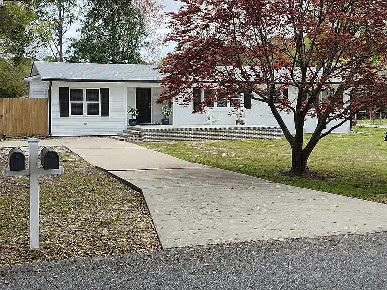 5326 Autumn Dr — Photo 2