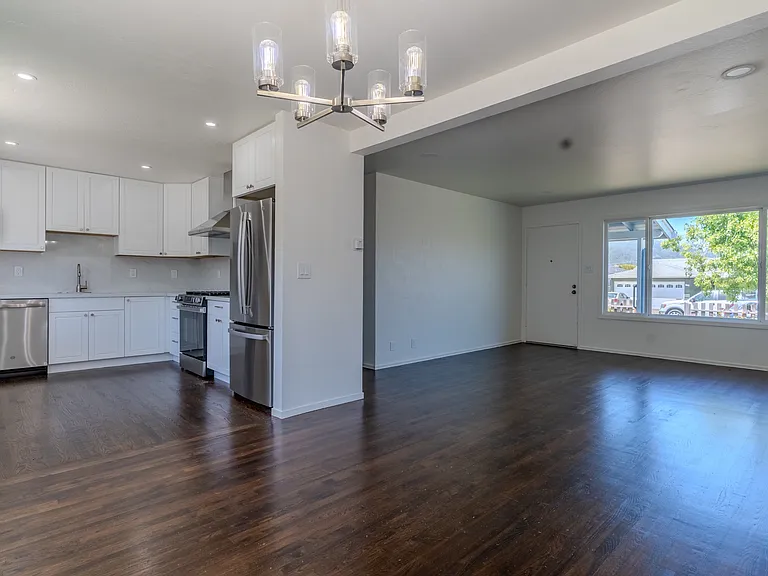 12 Cadiz Ct — Photo 5