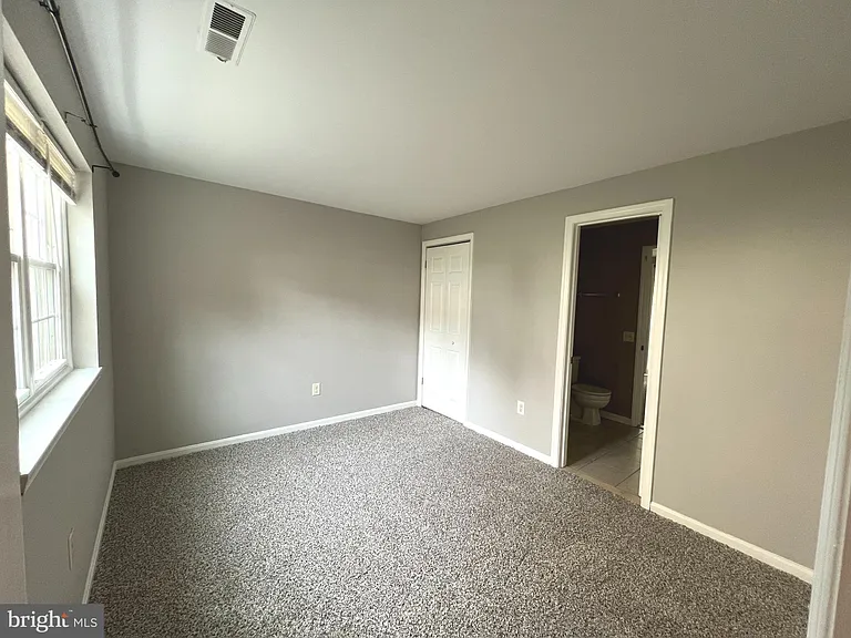1679 Colonial Way — Photo 21
