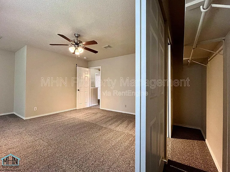 8143 Chestnut Manor Dr — Photo 32