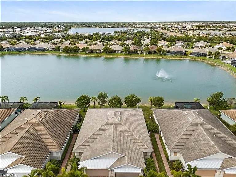 14672 Edgewater Cir — Photo 26
