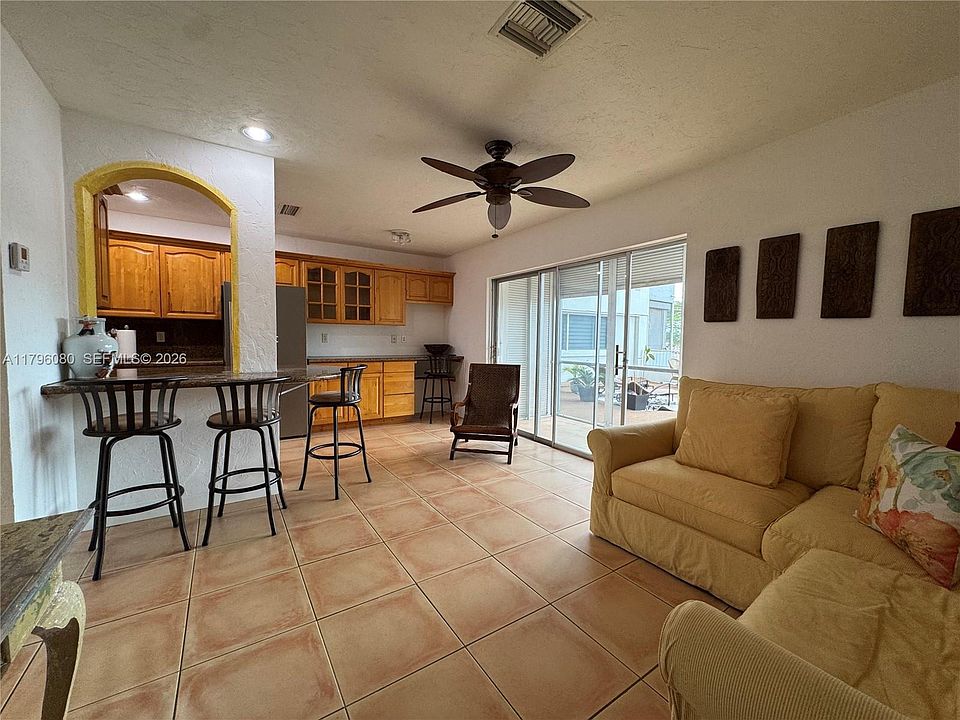 1st image of 1700 Pierce St APT 202