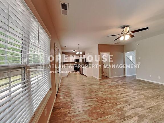 5th image of 44 Brookwood Pass S