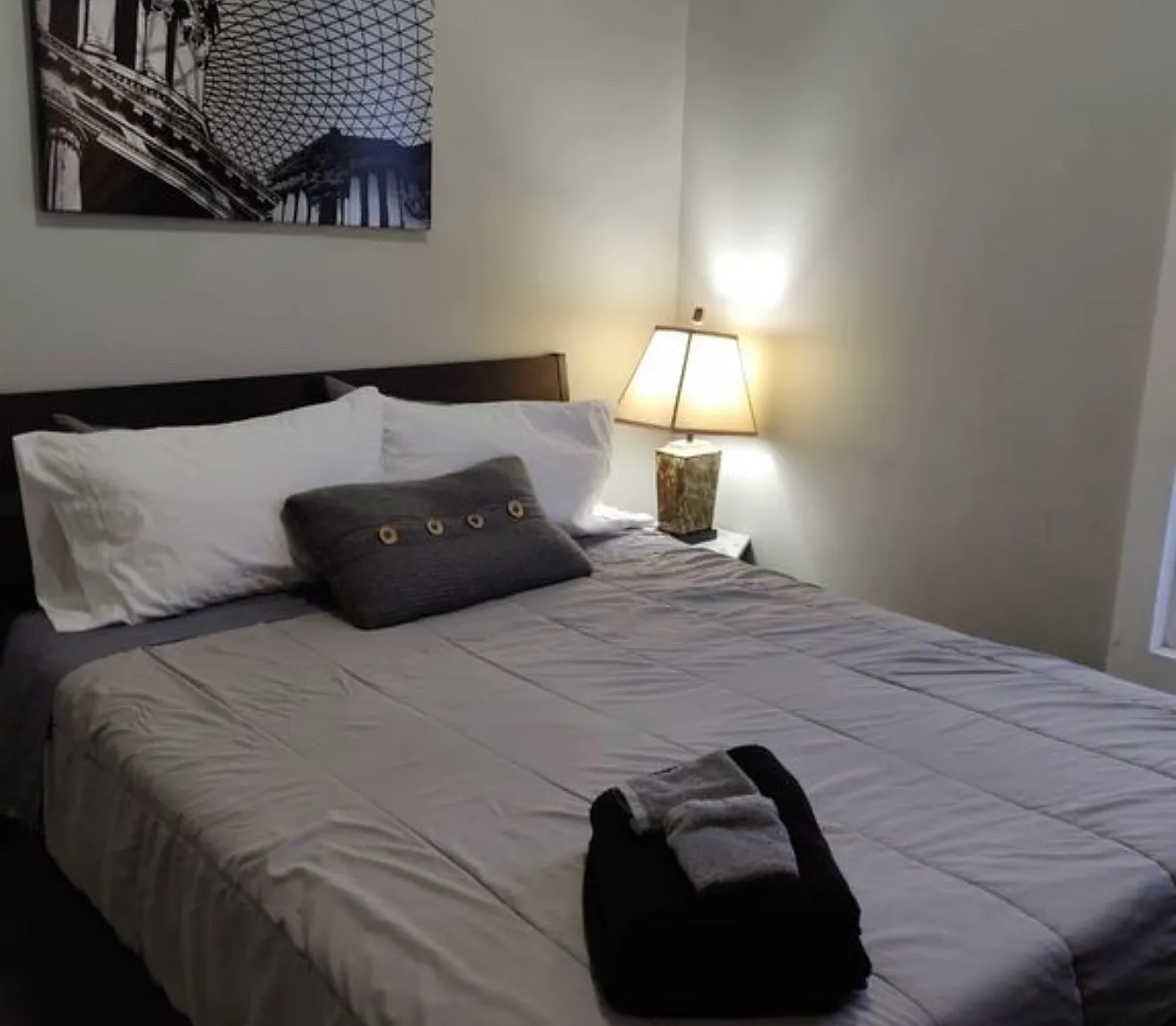 2 bed, 800 sqft, $2,200 — Photo 4