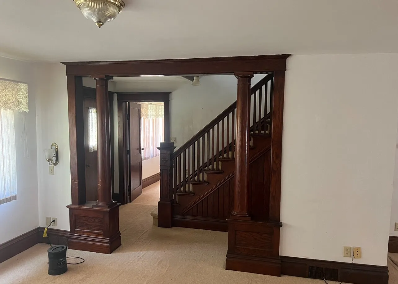 5 bed, 1.5 bath, 2428 sqft, $2,495 — Photo 2