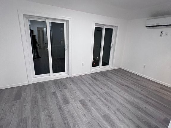 4th image of 1240 119th St #1
